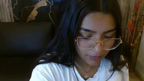 Snapshot of eva_luna699425 chatting on May 11, 2:45 pm eva_luna699425 online show from May 11, 2:45 pm