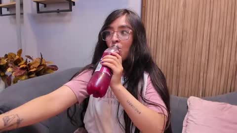 Angelinne online show from February 23, 11:00 am