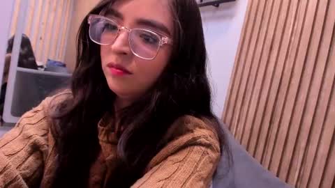 Angelinne online show from September 29, 1:05 pm