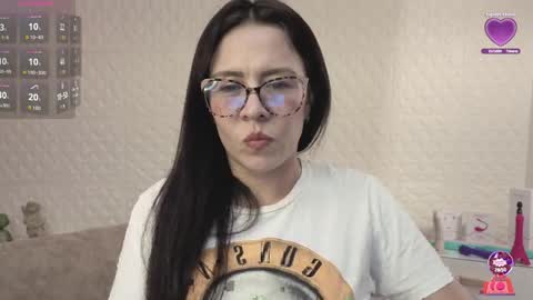 Eva  online show from April 6, 2:51 pm