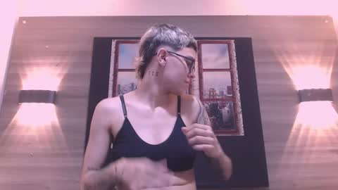 Eva cute online show from January 7, 7:05 pm