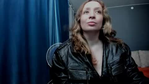 Snapshot of eva_rikchter chatting on July 25, 9:56 pm Ice Goddess online show from July 25, 9:56 pm