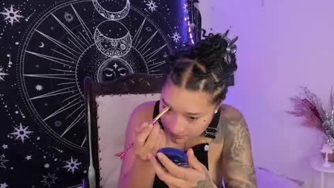 Snapshot of eva_sanderslee chatting on February 20, 9:43 am Eva online show from February 20, 9:43 am