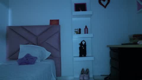 Snapshot of eva_sin18 chatting on April 29, 11:11 pm Eva Sin online show from April 29, 11:11 pm