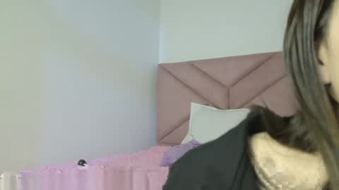 Snapshot of eva_sin18 chatting on May 6, 11:43 pm Eva Sin online show from May 6, 11:43 pm