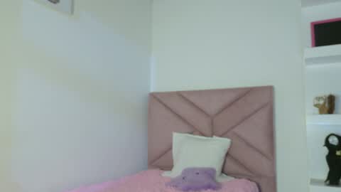 Snapshot of eva_sin18 chatting on May 12, 12:30 am Eva Sin online show from May 12, 12:30 am