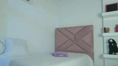 Snapshot of eva_sin18 chatting on May 14, 11:11 pm Eva Sin online show from May 14, 11:11 pm
