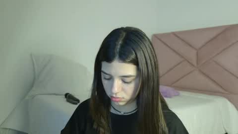 Snapshot of eva_sin18 chatting on May 16, 12:18 am Eva Sin online show from May 16, 12:18 am