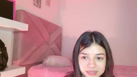 Snapshot of eva_sin18 chatting on June 1, 12:01 am Eva Sin online show from June 1, 12:01 am