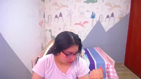 eva_smit_t online show from December 20, 2:51 am