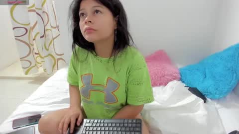 Snapshot of eva_sweet2 chatting on January 26, 4:51 pm Estefania online show from January 26, 4:51 pm