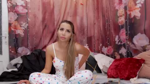 Eva online show from April 21, 6:12 pm