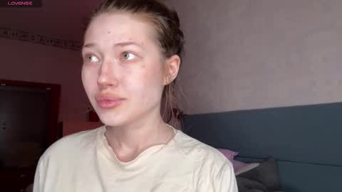 eva varnerr online show from March 25, 10:49 pm