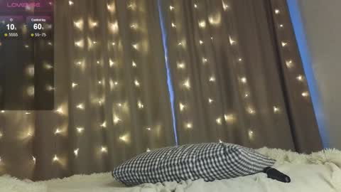 Hello Im Eva online show from December 18, 1:34 pm