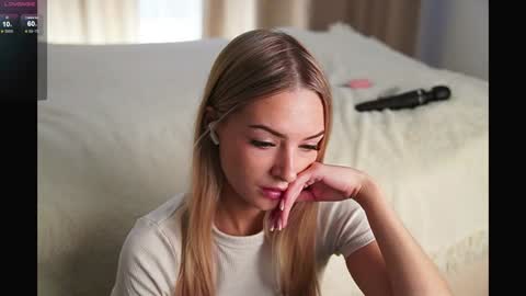 Hello Im Eva online show from January 22, 8:51 am