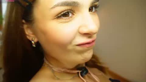 Snapshot of eva_zill_blossom chatting on July 10, 9:23 am Hello my name is Eva its my first day here online show from July 10, 9:23 am