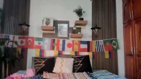 Snapshot of evaa_campbell chatting on June 24, 12:48 pm Eva online show from June 24, 12:48 pm