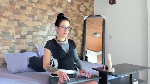Snapshot of evaa_hall chatting on June 9, 1:34 pm Eva online show from June 9, 1:34 pm