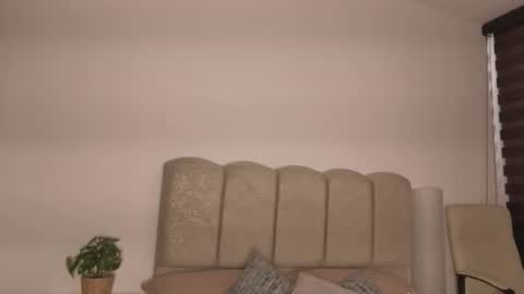 Snapshot of evaa_jonness chatting on June 20, 12:19 pm evaa_jonness online show from June 20, 12:19 pm