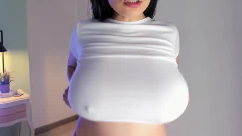 julieth online show from March 8, 5:43 pm