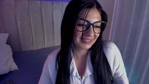 Snapshot of evaa_stevens chatting on June 22, 8:50 pm julieth online show from June 22, 8:50 pm