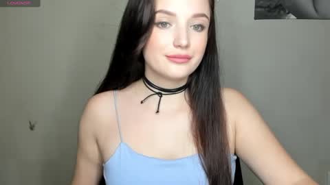 Snapshot of evaamillerr chatting on December 26, 9:37 pm Eva online show from December 26, 9:37 pm