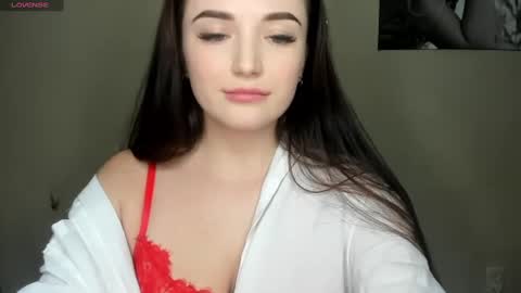 Snapshot of evaamillerr chatting on January 14, 9:20 pm Eva online show from January 14, 9:20 pm