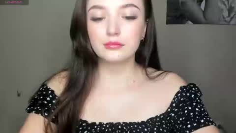 Snapshot of evaamillerr chatting on January 17, 11:07 pm Eva online show from January 17, 11:07 pm