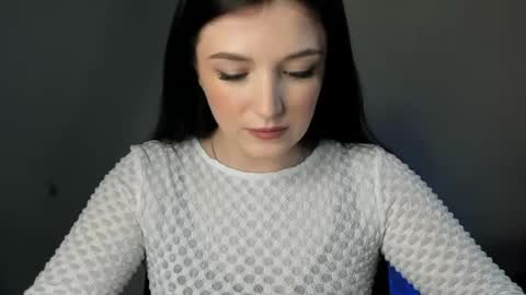 Snapshot of evaamillerr chatting on February 21, 2:06 pm Eva online show from February 21, 2:06 pm