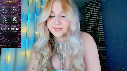 Eva  online show from December 4, 4:33 am