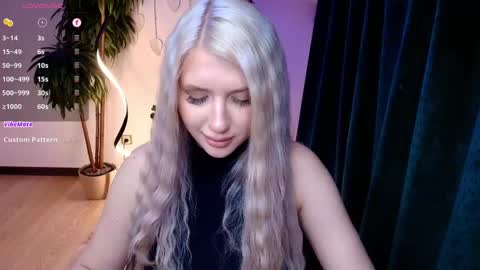Snapshot of evacadooo chatting on April 23, 3:52 am Eva online show from April 23, 3:52 am