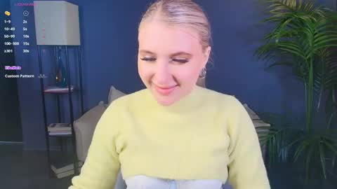 Snapshot of evacadooo chatting on May 13, 2:42 am Eva online show from May 13, 2:42 am
