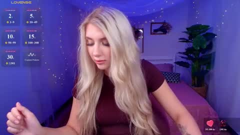 Snapshot of evacadooo chatting on July 5, 3:02 am Eva online show from July 5, 3:02 am
