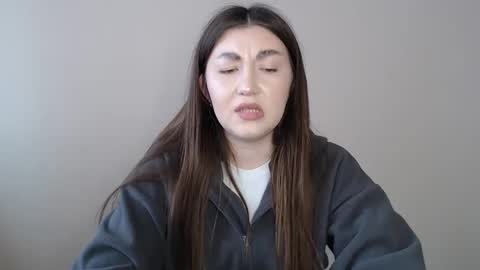 Evachaturbatte online show from April 8, 8:47 am