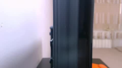 Snapshot of evadesireone chatting on April 20, 9:34 am EvadesireONE online show from April 20, 9:34 am