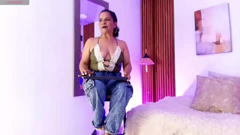 Snapshot of evagoddess_ chatting on June 5, 8:25 pm EVA GODDESS online show from June 5, 8:25 pm