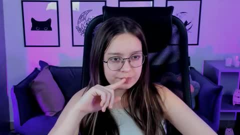 Snapshot of evagrase chatting on February 18, 3:41 pm Eva online show from February 18, 3:41 pm