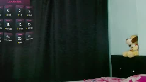 Evah Lee online show from December 18, 4:07 am