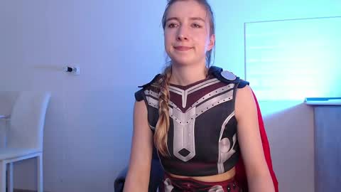 Snapshot of evahailey_ chatting on May 7, 4:40 am Eva online show from May 7, 4:40 am
