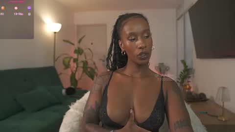 evajacksss_ online show from June 11, 9:13 pm