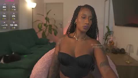 evajacksss_ online show from June 20, 8:22 pm
