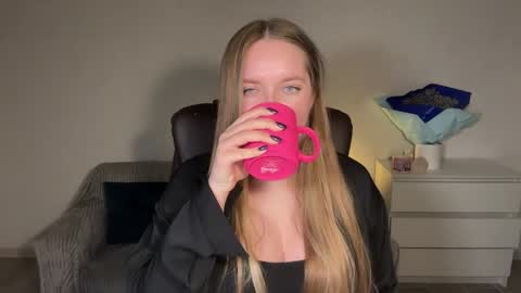 Eva online show from April 18, 7:18 pm