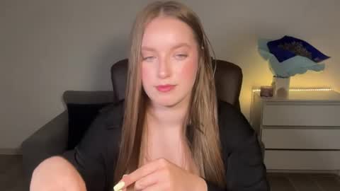 Snapshot of evajuly chatting on June 22, 8:50 pm Eva online show from June 22, 8:50 pm