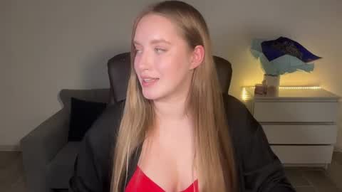 Snapshot of evajuly chatting on July 5, 9:44 pm Eva online show from July 5, 9:44 pm