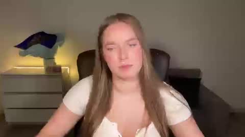 Snapshot of evajuly chatting on July 11, 10:00 pm Eva online show from July 11, 10:00 pm