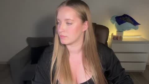 Snapshot of evajuly chatting on July 25, 8:17 pm Eva online show from July 25, 8:17 pm