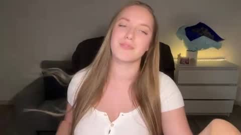 Snapshot of evajuly chatting on July 28, 9:36 pm Eva online show from July 28, 9:36 pm