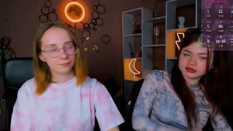 evalora online show from March 27, 1:44 pm