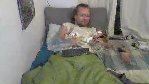 Han online show from February 15, 9:44 pm