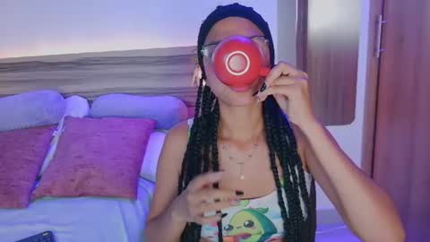 Snapshot of evalune_ chatting on July 7, 5:10 am . online show from July 7, 5:10 am
